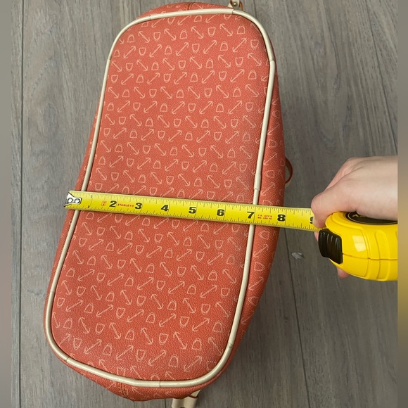 Tote - Picture 6 of 10